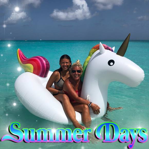 Meet your Posher, Danielle - Picture 1 of 1